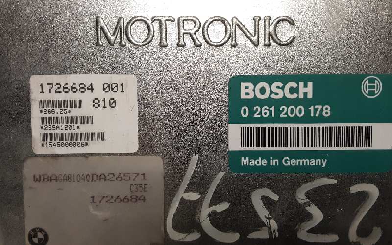 BMW 7 Series E32 (1986-1994) Motorkontrollenhet ECU 1726684001 18371011