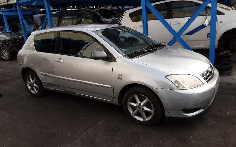 TOYOTA Corolla E120 (2000-2008) Oikean etuoven ikkunansäädin 6981002130 24697511