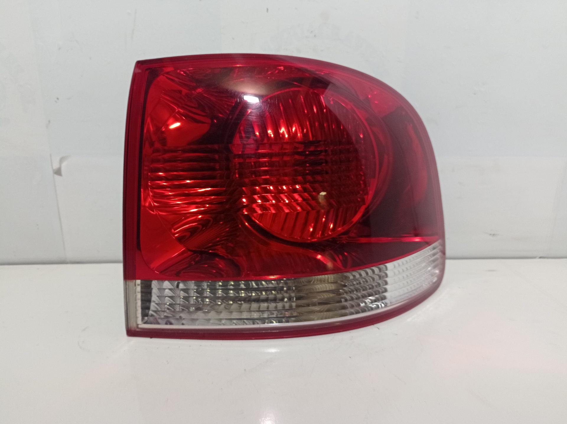 VOLKSWAGEN Touareg 1 generation (2002-2010) Baglygte højre baglygte 25178650