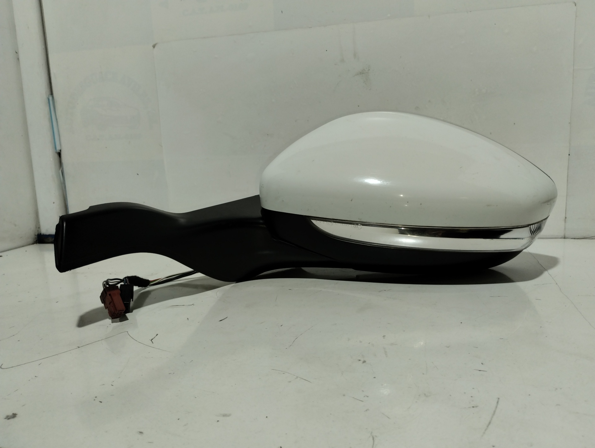 PEUGEOT 2008 1 generation (2013-2020) Left Side Wing Mirror 1607511780 25221380