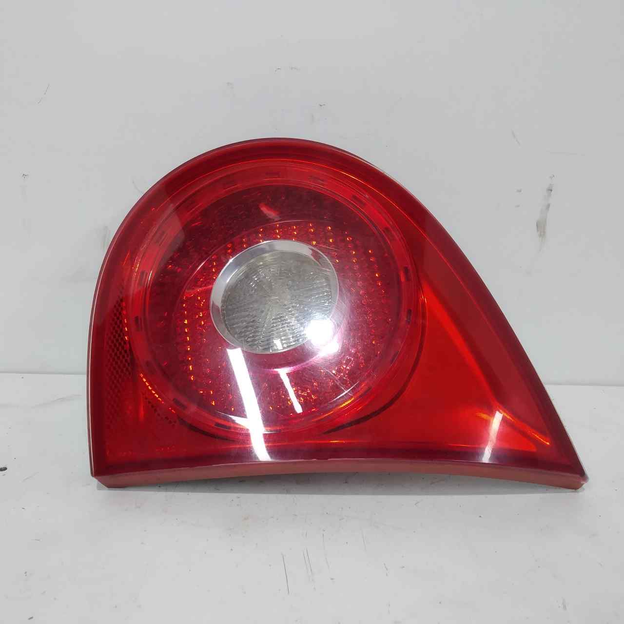 VOLKSWAGEN Golf 5 generation (2003-2009) Rear Right Taillight Lamp 1K6945094E 25446074