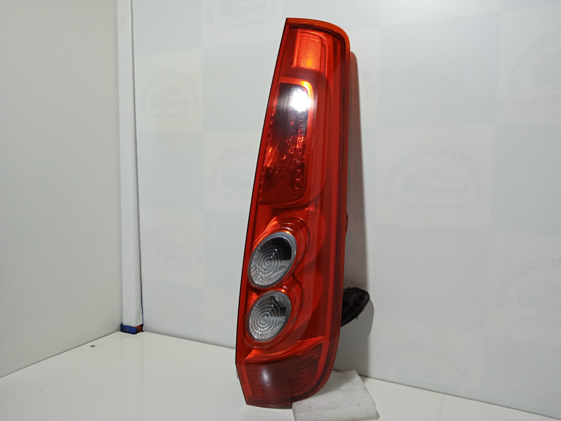 FORD Fiesta 5 generation (2001-2010) Rear Right Taillight Lamp 1324561 18392365