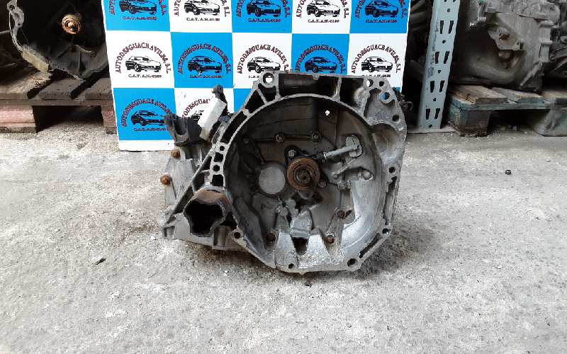 RENAULT Captur 1 generation (2013-2019) Gearbox JR5062 18364766