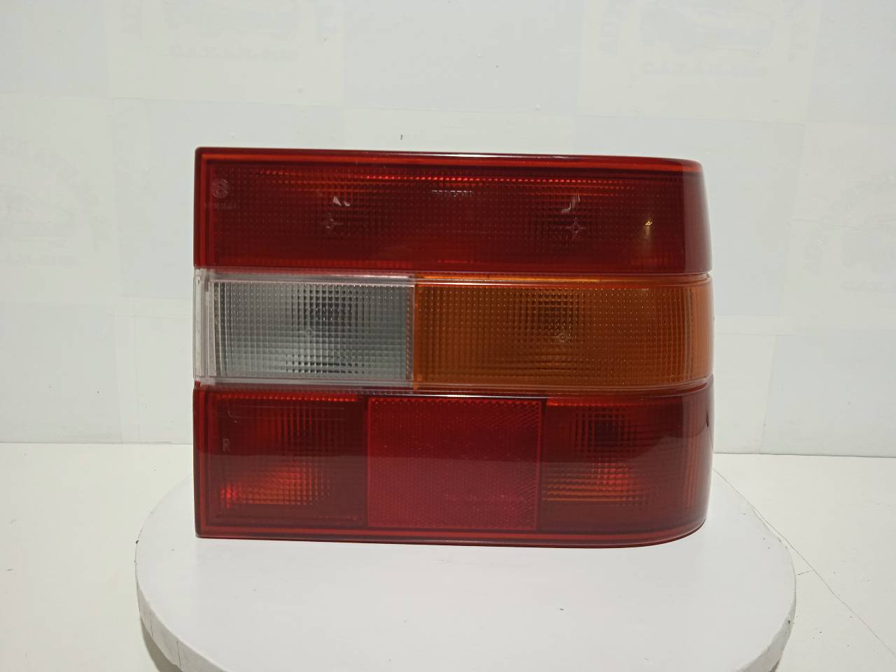 VOLVO 850 1 generation (1992-1997) Rear Right Taillight Lamp 6817416 18396300