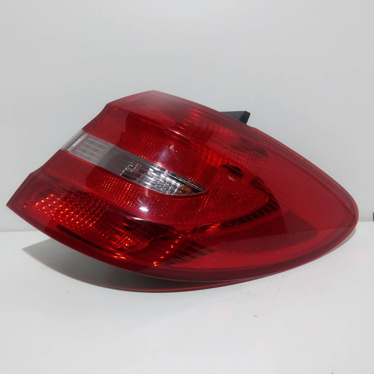 MERCEDES-BENZ B-Class W246 (2011-2020) Rear Right Taillight Lamp A2468200764 25279667