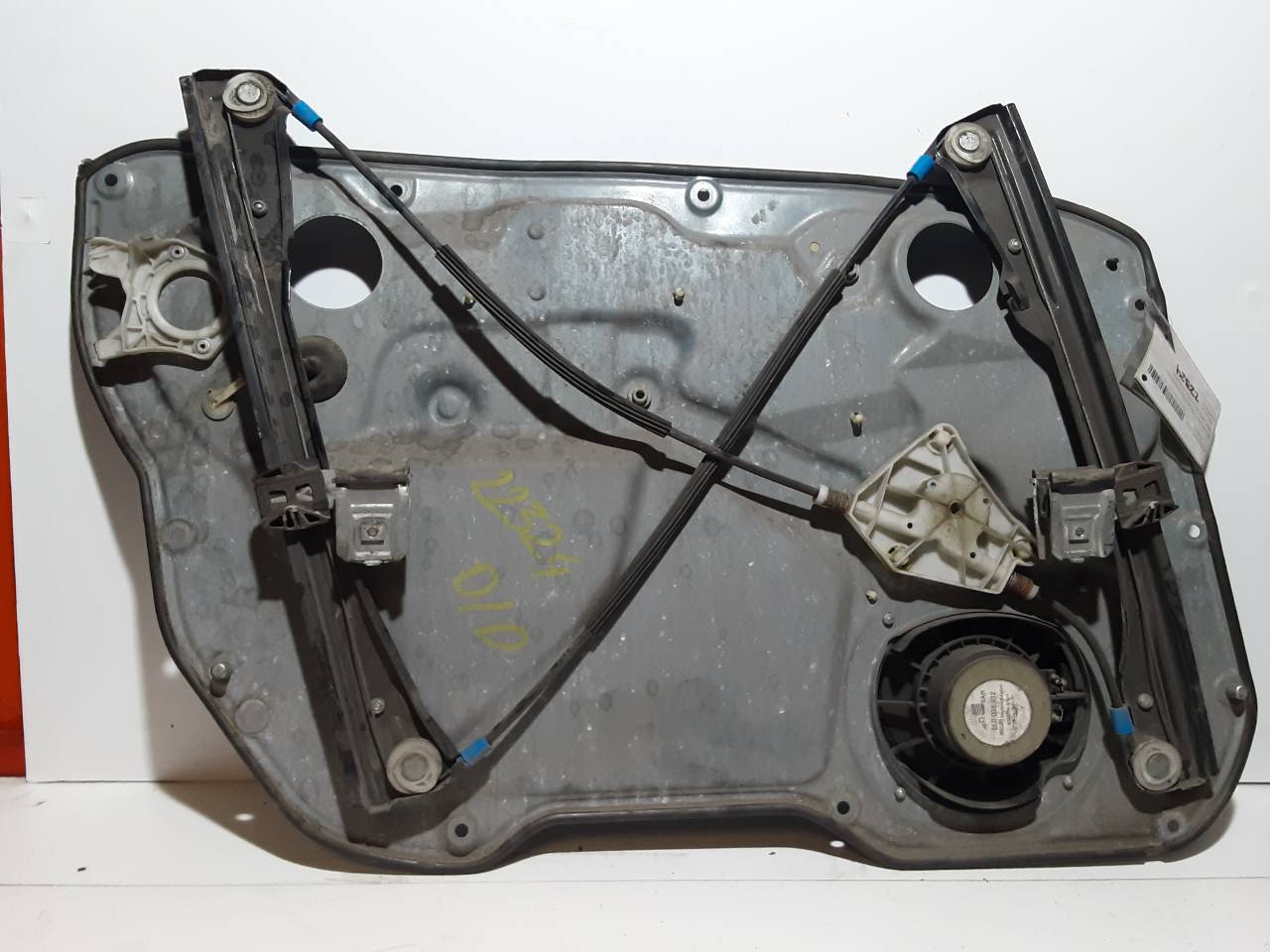 SEAT Cordoba 2 generation (1999-2009) Lève-vitre de porte avant droite 6L4837752DJ,6L4837752DJ 18370087