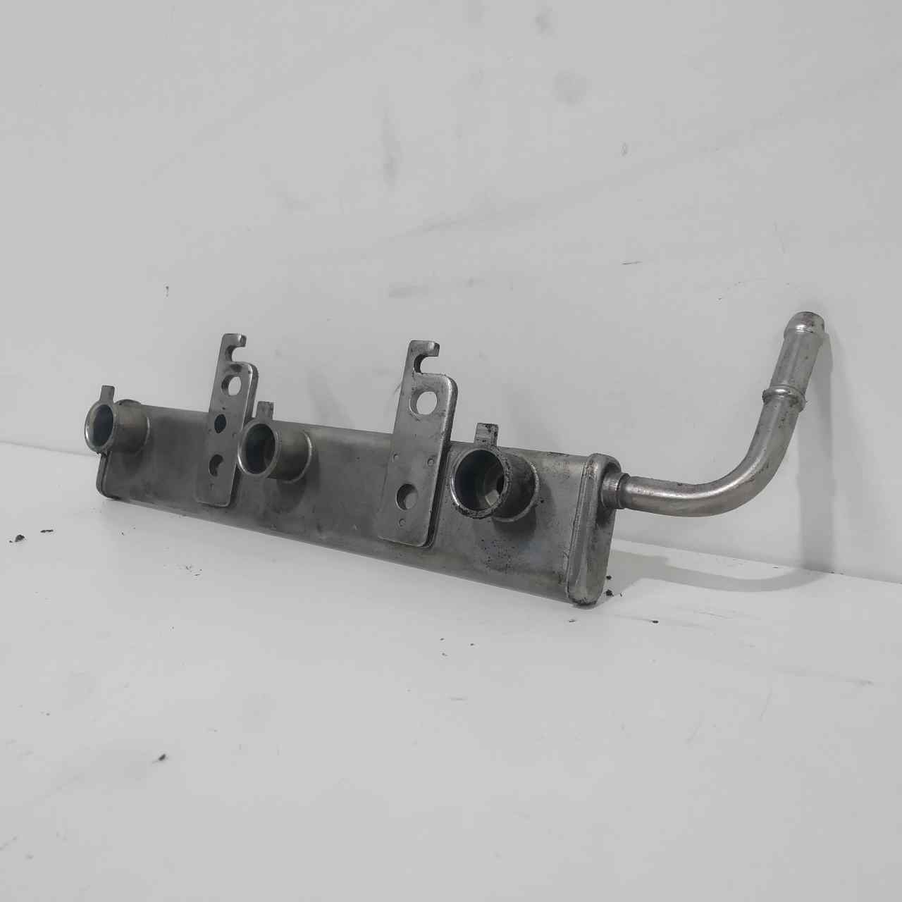 SMART Fortwo 2 generation (2007-2015) Fuel Rail A1320100200 25281068