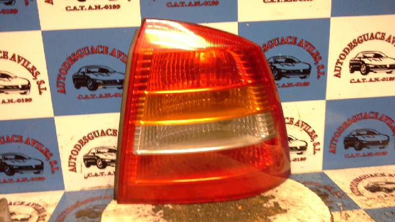 OPEL Astra H (2004-2014) Rear Right Taillight Lamp 25225665