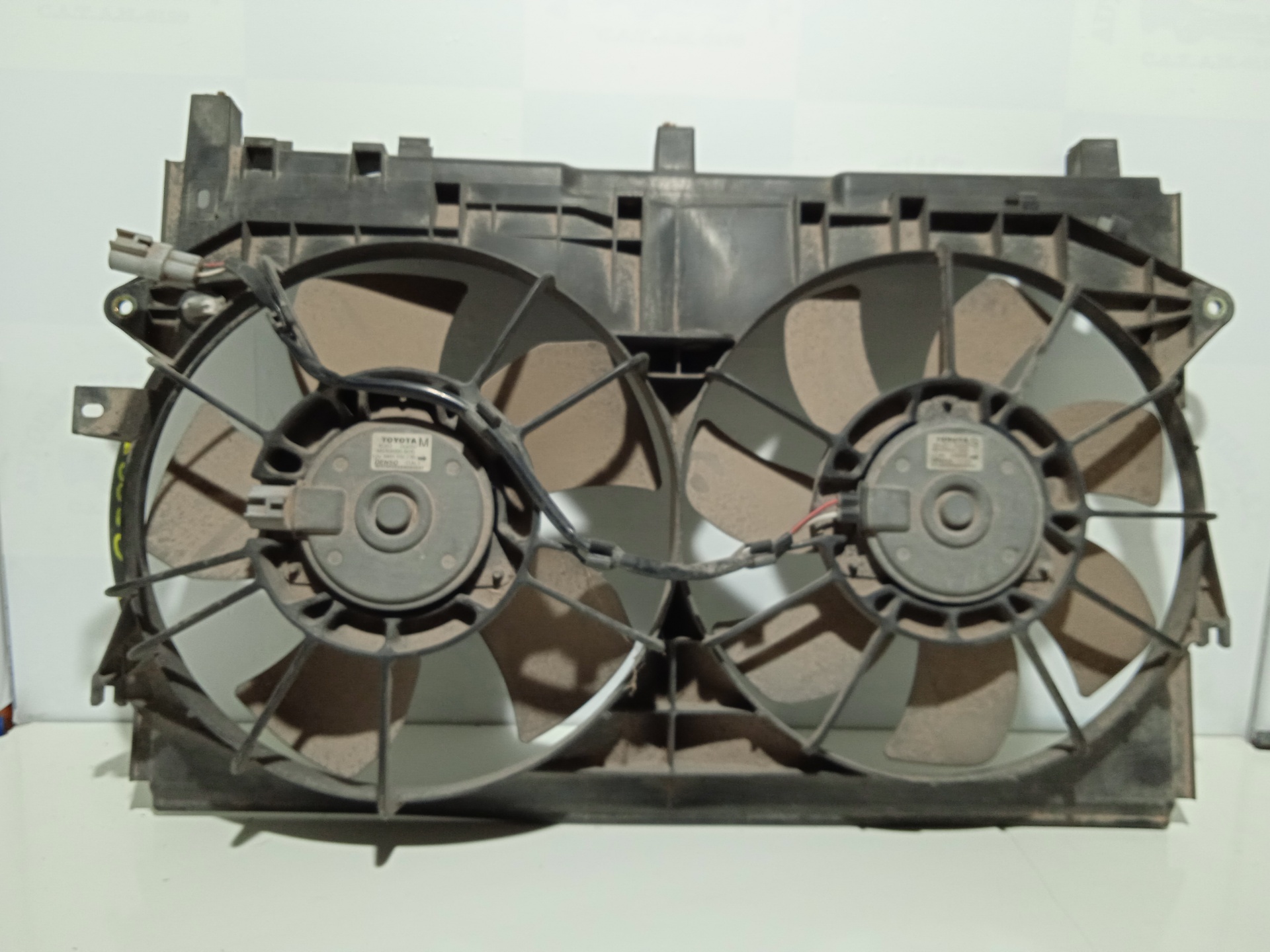 TOYOTA Avensis 2 generation (2002-2009) Ventilateur diffuseur 163630G050 18370096