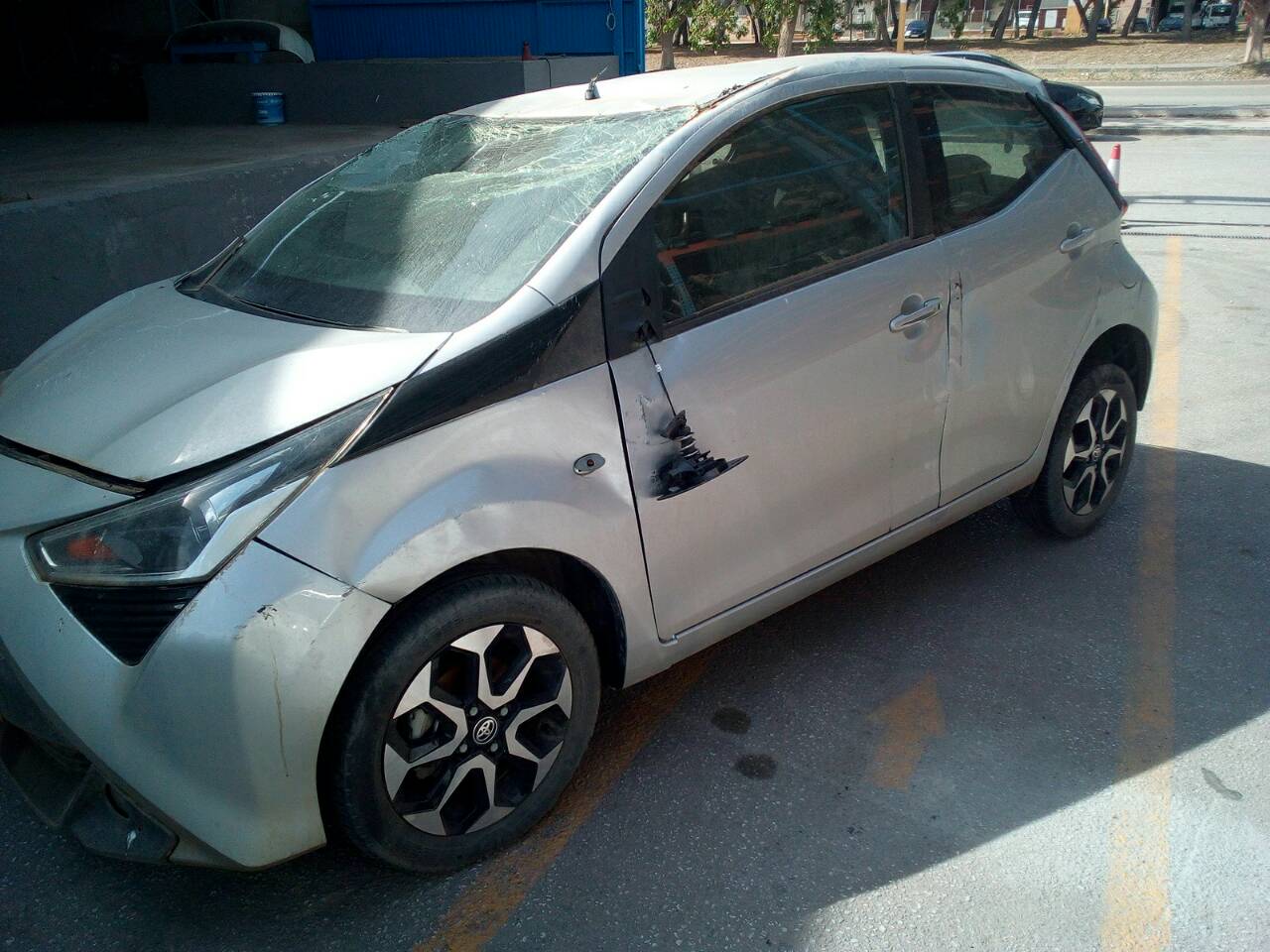 TOYOTA Aygo 2 generation (2014-2024) Priekinių dešinių durų spyna 6903002521 21675636