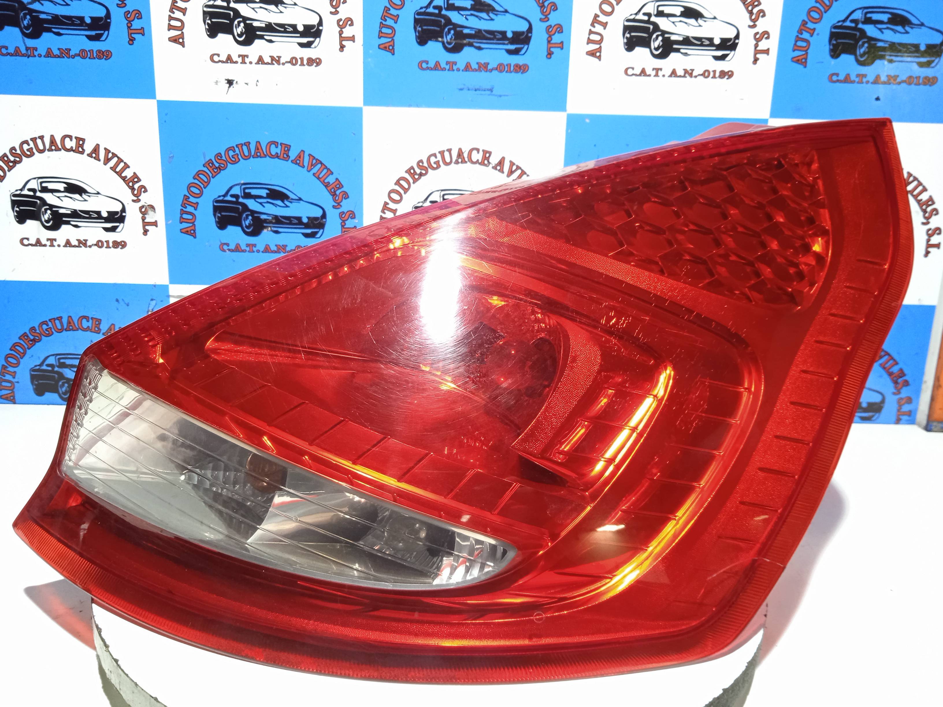 FORD Fiesta 5 generation (2001-2010) Rear Right Taillight Lamp 8A6113404AE 18385488