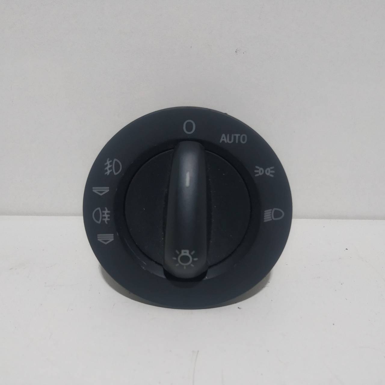AUDI A6 C5/4B (1997-2004) Headlight Switch Control Unit 4F1941531D 25222200