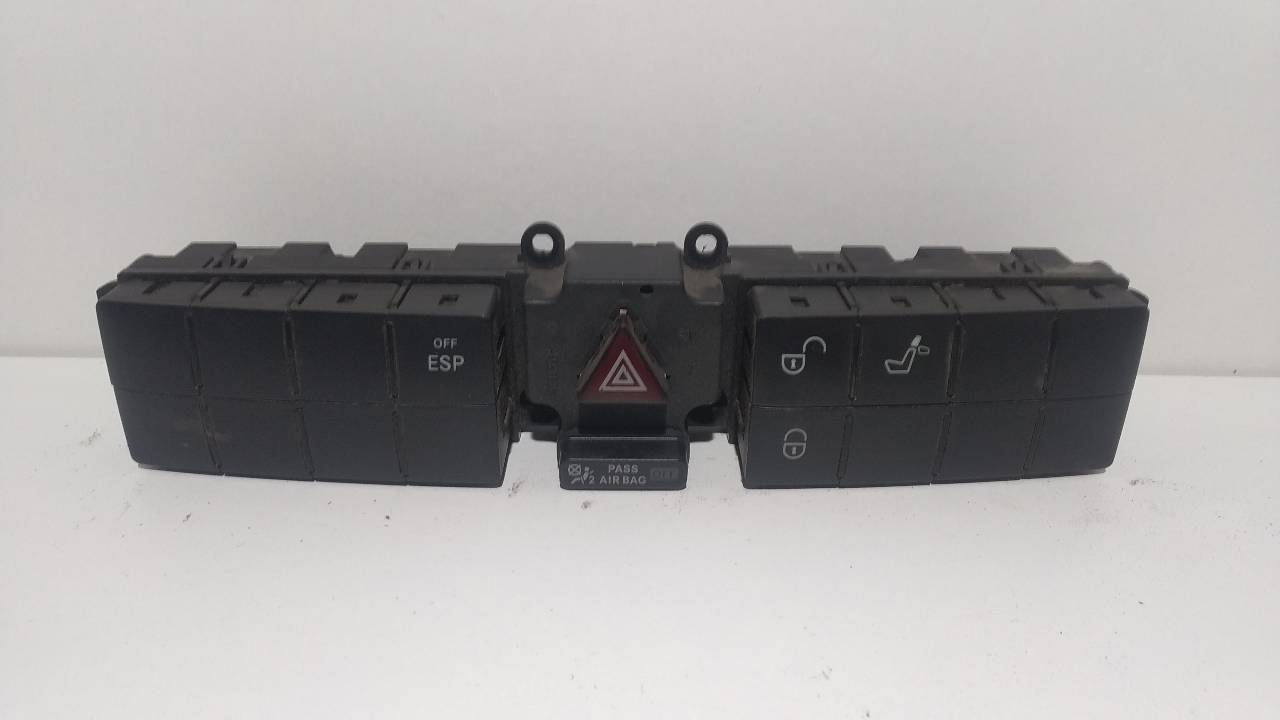 MERCEDES-BENZ C-Class W203/S203/CL203 (2000-2008) Switches A2038704710 23089028