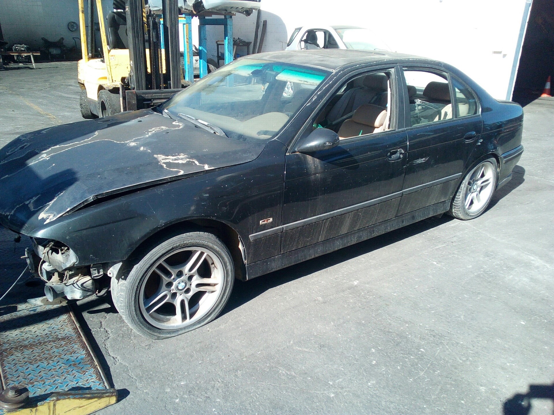 BMW 5 Series E39 (1995-2004) Bal első fényszóró 15213900LI 25504193