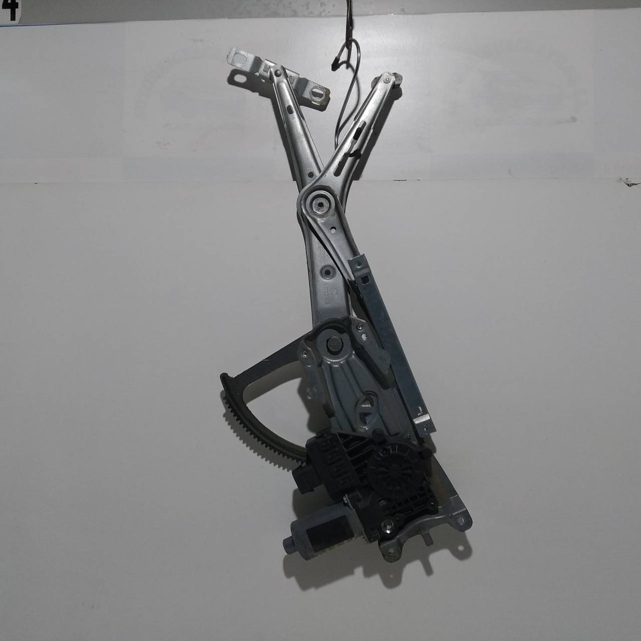 OPEL Astra J (2009-2020) Front Left Door Window Regulator 13100417 23251304