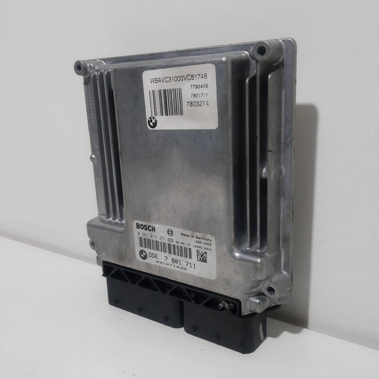 BMW 3 Series E90/E91/E92/E93 (2004-2013) Motorkontrolenhed ECU 7801711 23500168