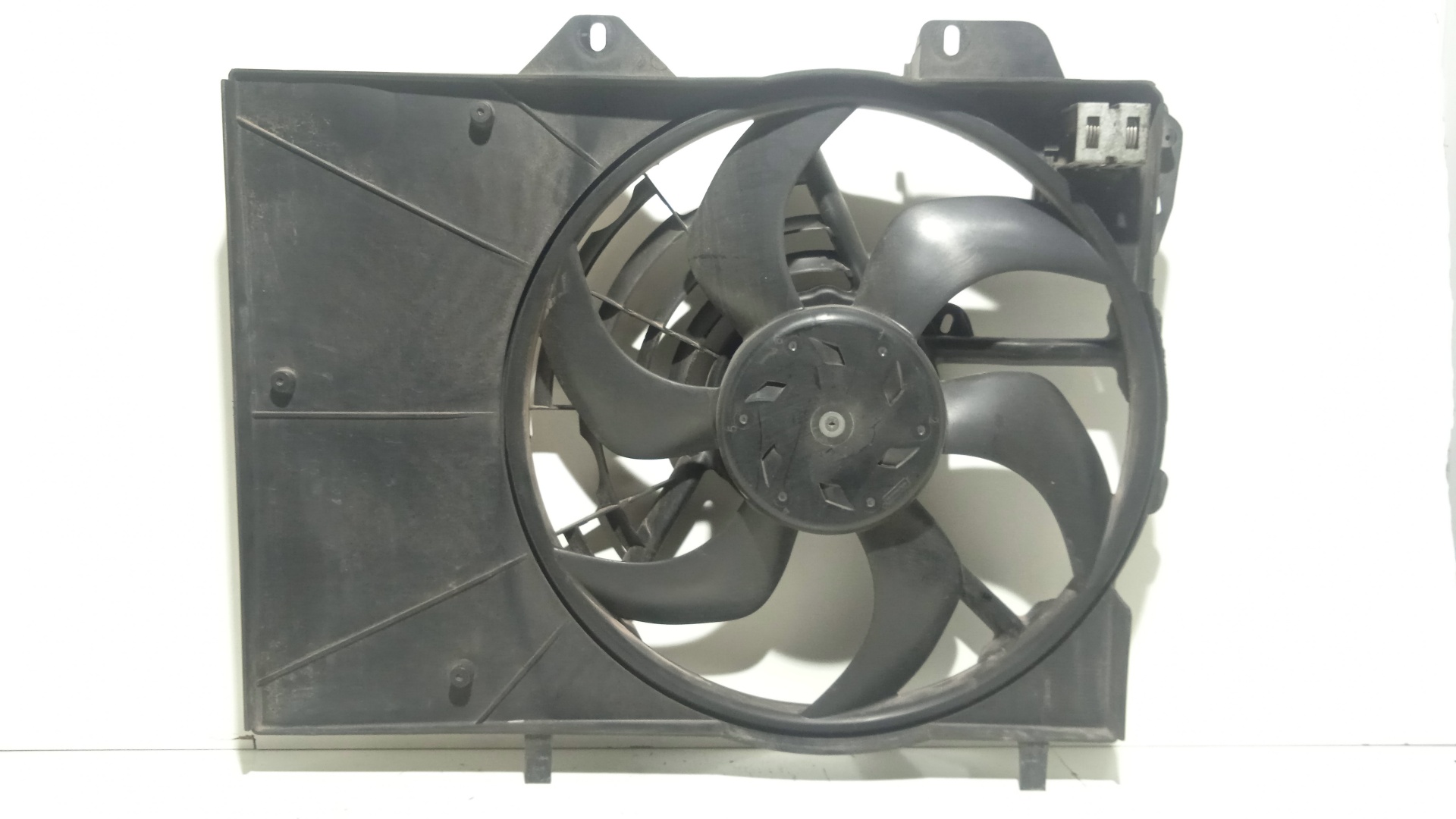 PEUGEOT 2008 1 generation (2013-2020) Diffuser Fan 9682895680 25221446