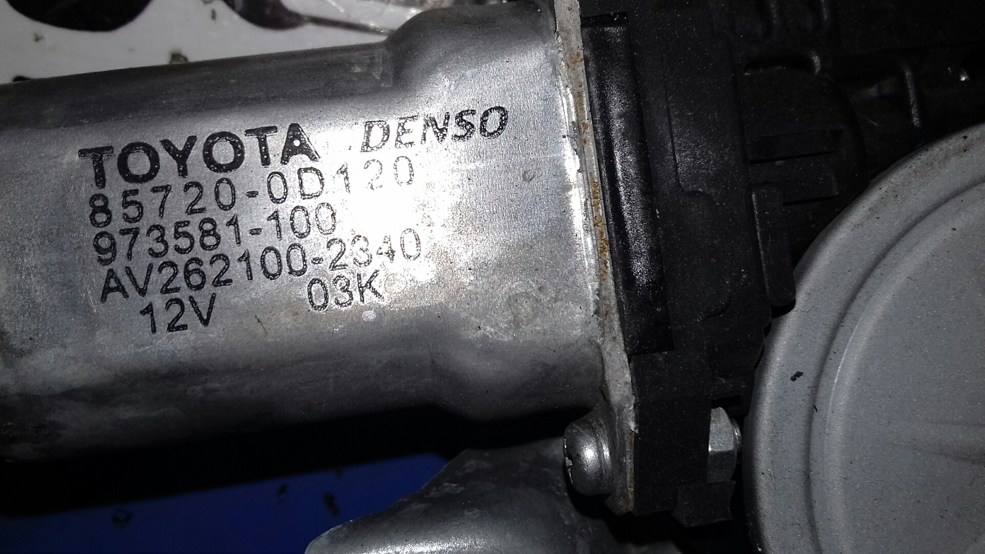 TOYOTA Auris 1 generation (2006-2012) Galinių dešinių durų stiklo pakelėjas 857200D120 25220285