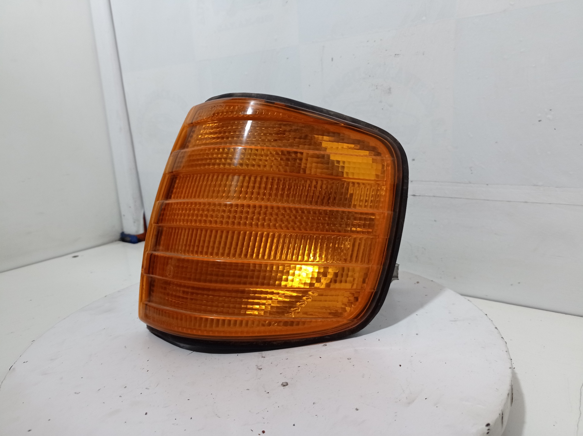 MERCEDES-BENZ S-Class W126 / C126 (1979-1991) Indicator semnalizare stânga față 25223139