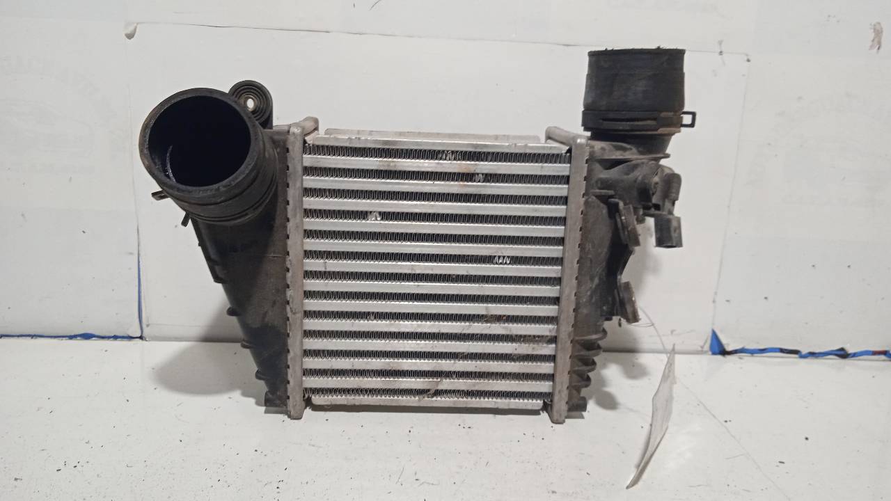 VAUXHALL Octavia 1 generation (1996-2010) Starpdzesētāja/interkūlera radiators 1J0145803 21421200