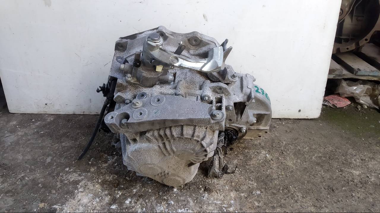 OPEL Astra J (2009-2020) Gearbox Z17DTJ 24260397