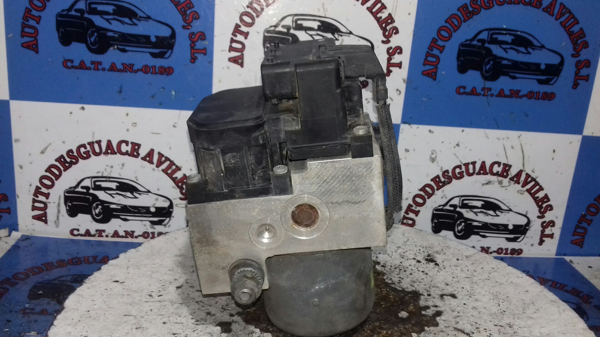 NISSAN Navara D22 (1997-2005) ABS Pump 47660VK310 20399689