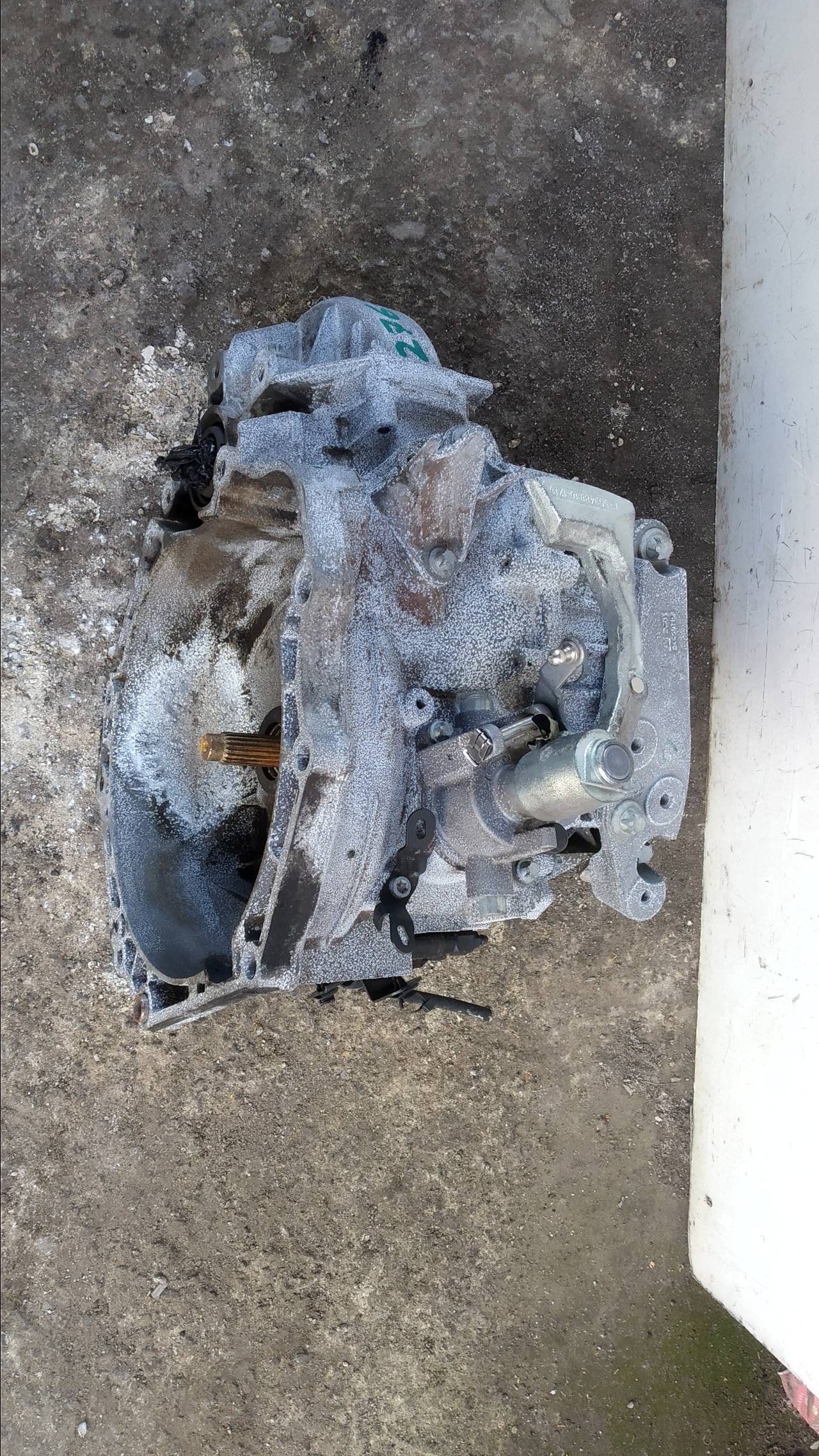 OPEL Astra J (2009-2020) Gearbox Z17DTJ 24260397