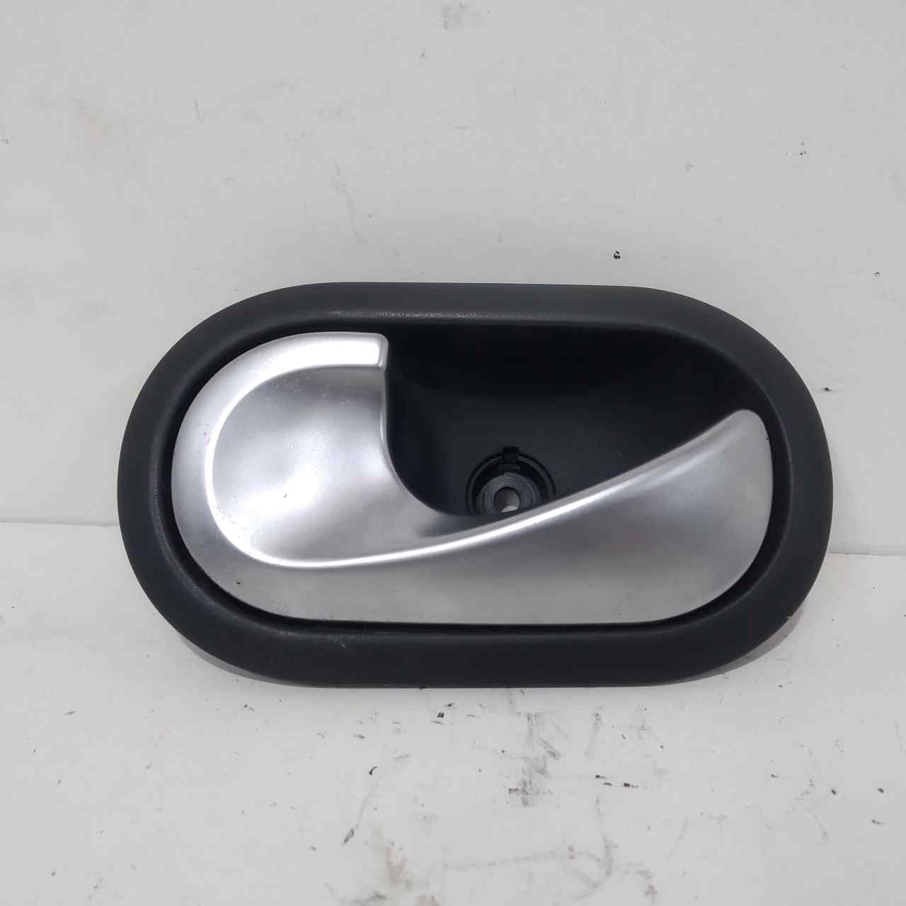 RENAULT Modus 1 generation (2004-2012) Front Left Door Interior Handle Frame 82473GH 25590272