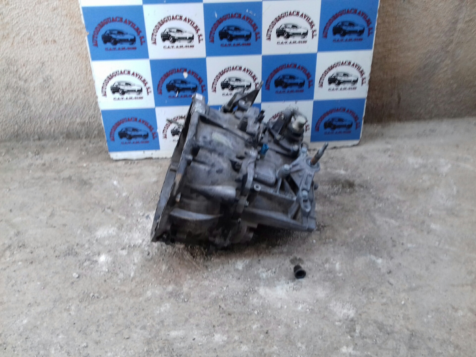 RENAULT Scenic 2 generation (2003-2010) Gearbox 8200128325 18393171