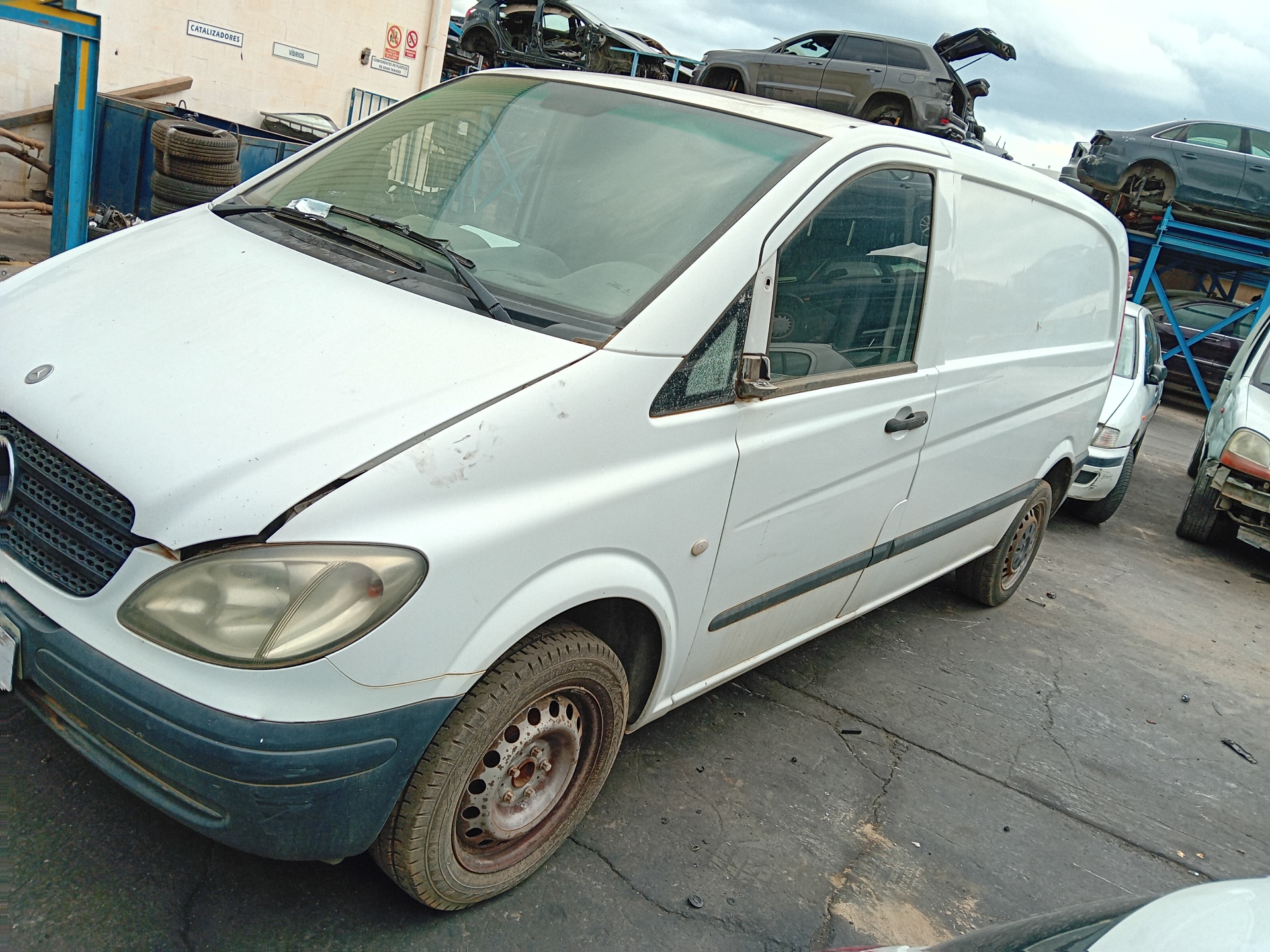 MERCEDES-BENZ Vito W639 (2003-2015) Porte avant droite A6397201105 23499925