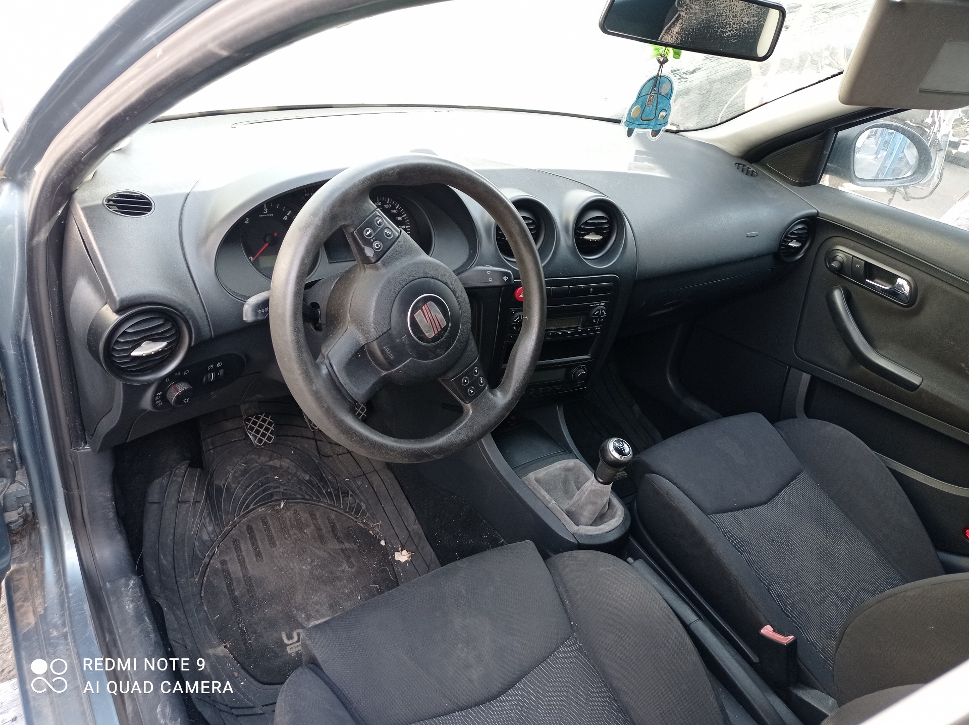 SEAT Ibiza 3 generation (2002-2008) Маторчик стеклоподъемника передней левой двери 987086100 24537566