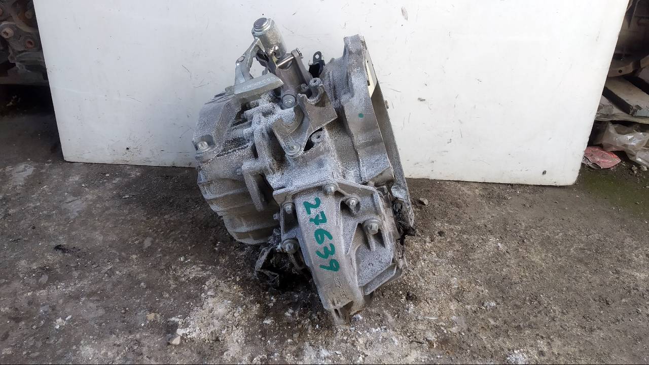 OPEL Astra J (2009-2020) Gearbox Z17DTJ 24260397