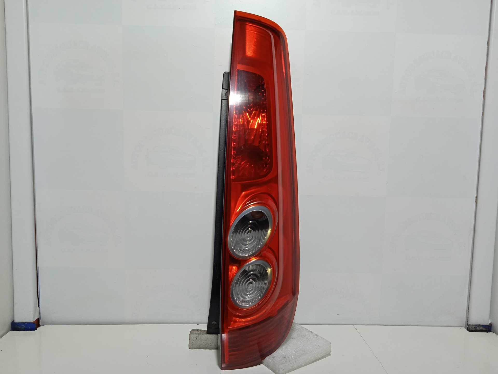 FORD Fiesta 5 generation (2001-2010) Фонарь задний правый 1324561 18392365