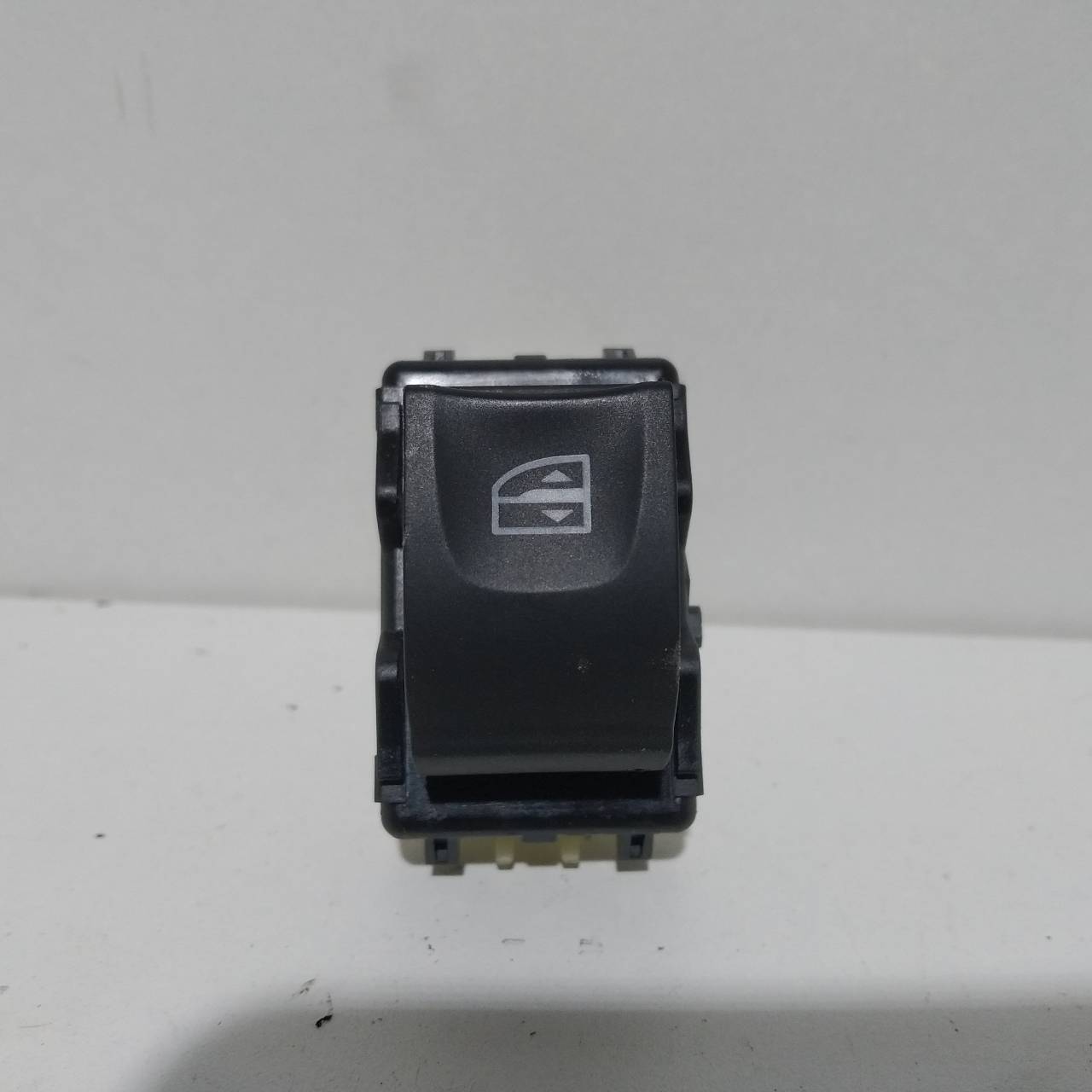 RENAULT Clio 3 generation (2005-2012) Front Right Door Window Switch 254218614R 23117366