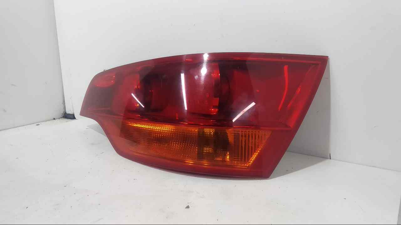 DODGE Feu arrière droit 4L0945094 25789247