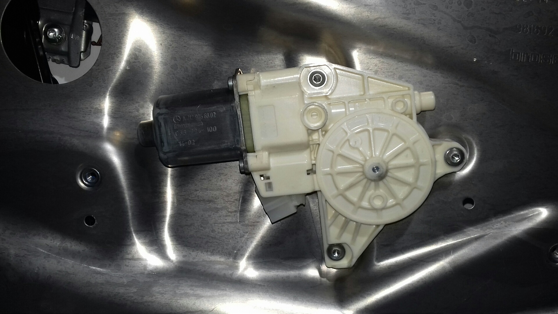 MERCEDES-BENZ E-Class W212/S212/C207/A207 (2009-2016) Regulator de geam ușă stânga față A2129066802 18371032