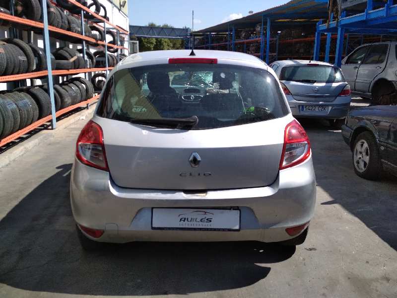 RENAULT Clio 3 generation (2005-2012) Радиатор интеркулера 8200471888 25367778