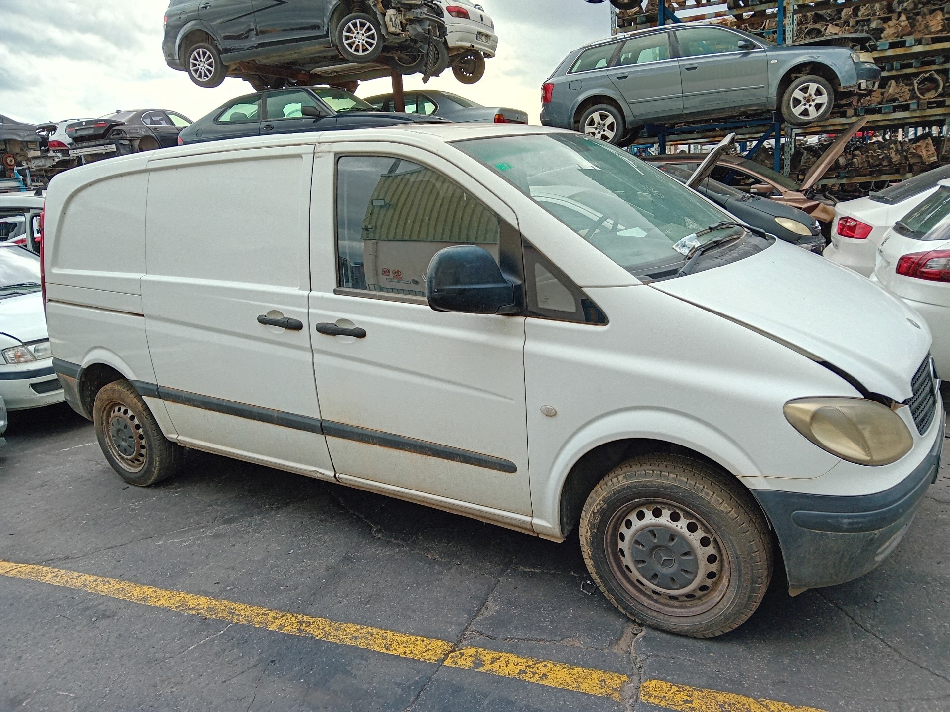 MERCEDES-BENZ Vito W639 (2003-2015) Porte avant droite A6397201105 23499925