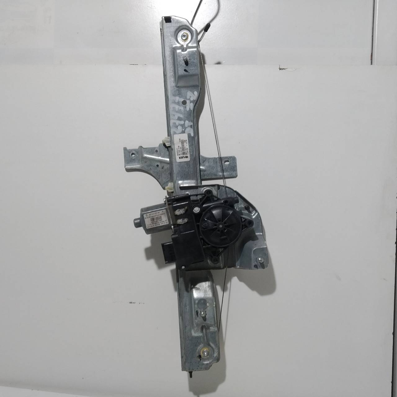 PEUGEOT 208 Peugeot 208 (2012-2015) Front Left Door Window Regulator 9806088180 22576267