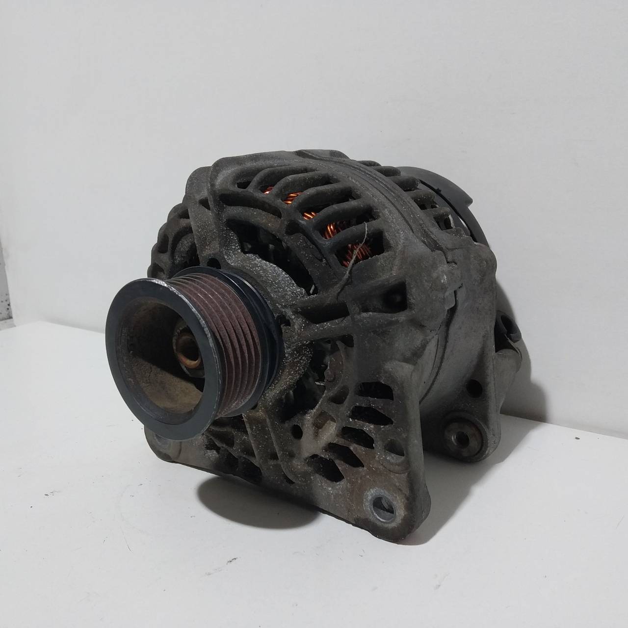 CHEVROLET Bora 1 generation (1998-2005) Alternator 028903028D 23059771