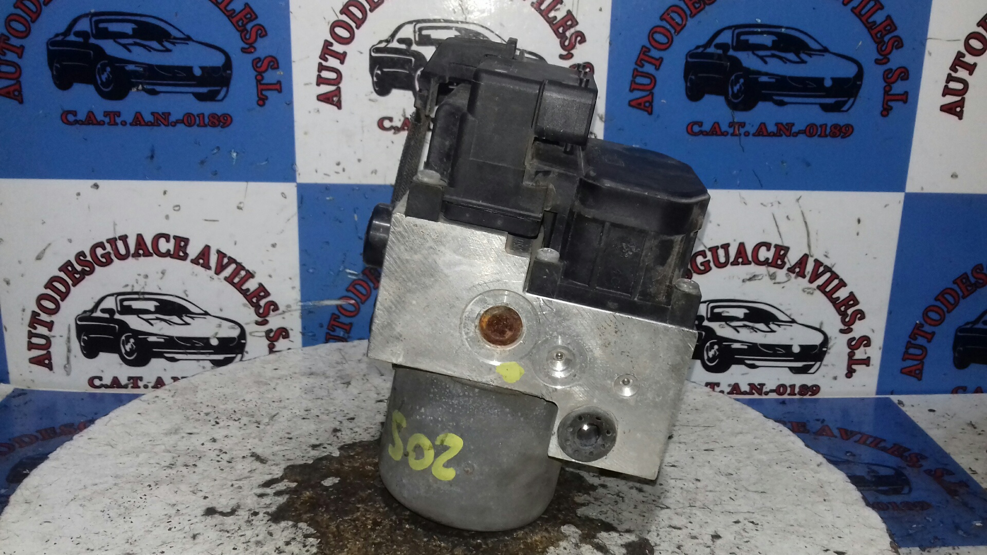 NISSAN Navara D22 (1997-2005) ABS Pump 47660VK310 20399689