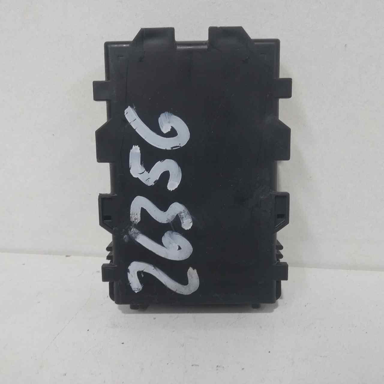 TOYOTA Prius Plus 1 generation (2012-2020) Kiti valdymo blokai 8911147080 25222240