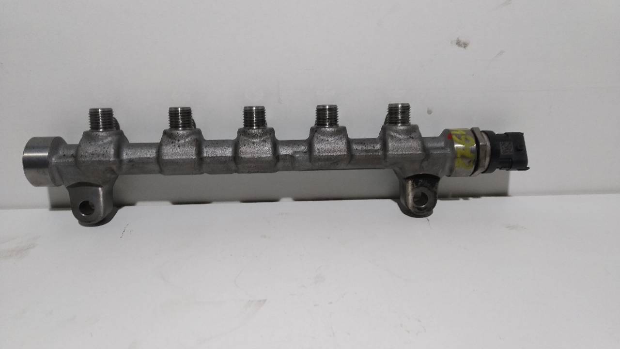 HYUNDAI Tucson 3 generation (2015-2021) Fuel Rail 0445214181 23500146