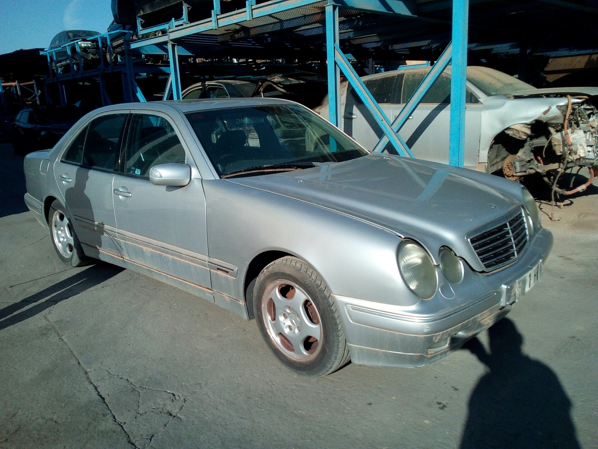 MERCEDES-BENZ E-Class W210 (1995-2002) Moottorin ohjausyksikkö ECU A6111532779 18391459