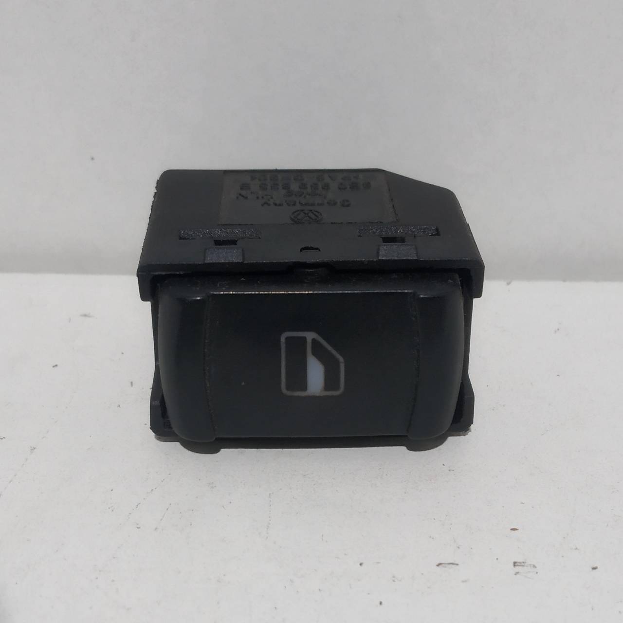 CHEVROLET Golf 4 generation (1997-2006) Front Right Door Window Switch 3B0959855B 23665686