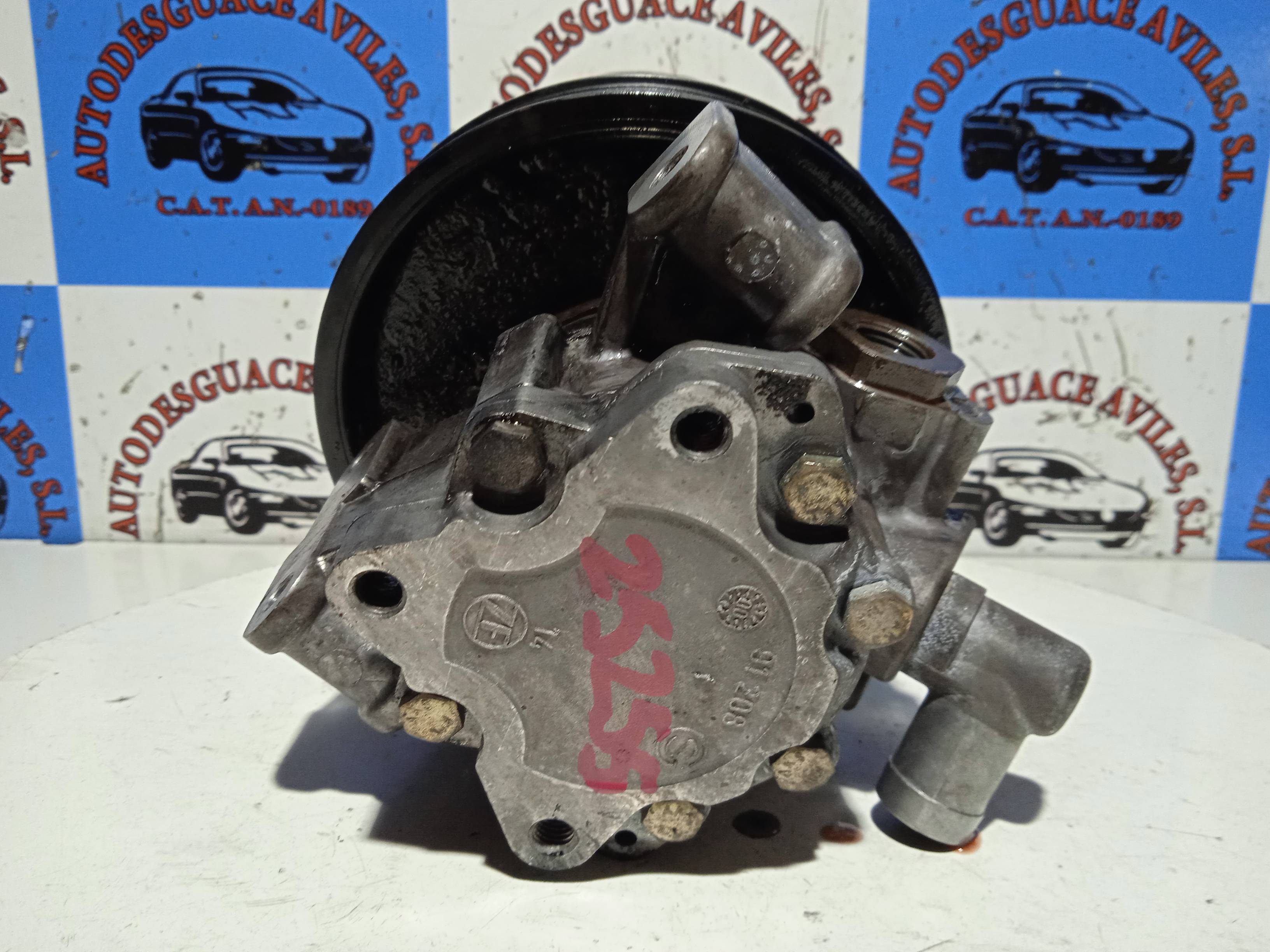 MERCEDES-BENZ C-Class W203/S203/CL203 (2000-2008) Power Steering Pump A0024669401 25223191