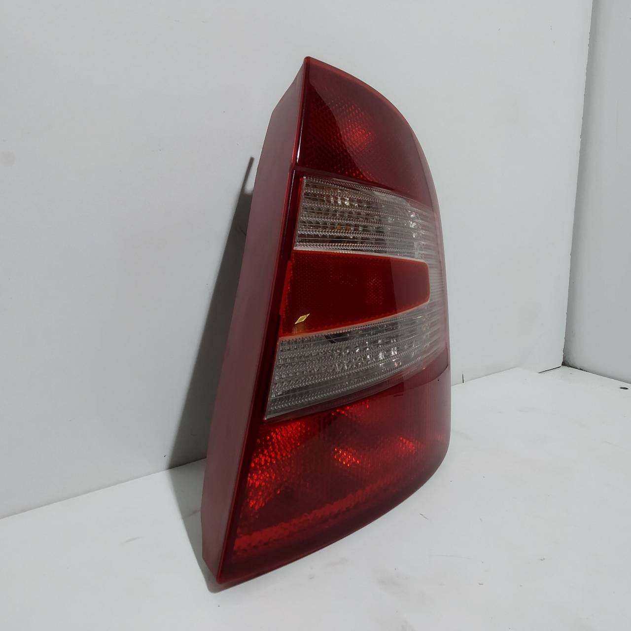 MAZDA Fabia 6Y (1999-2007) Rear Right Taillight Lamp 6Y6945112B 23235989