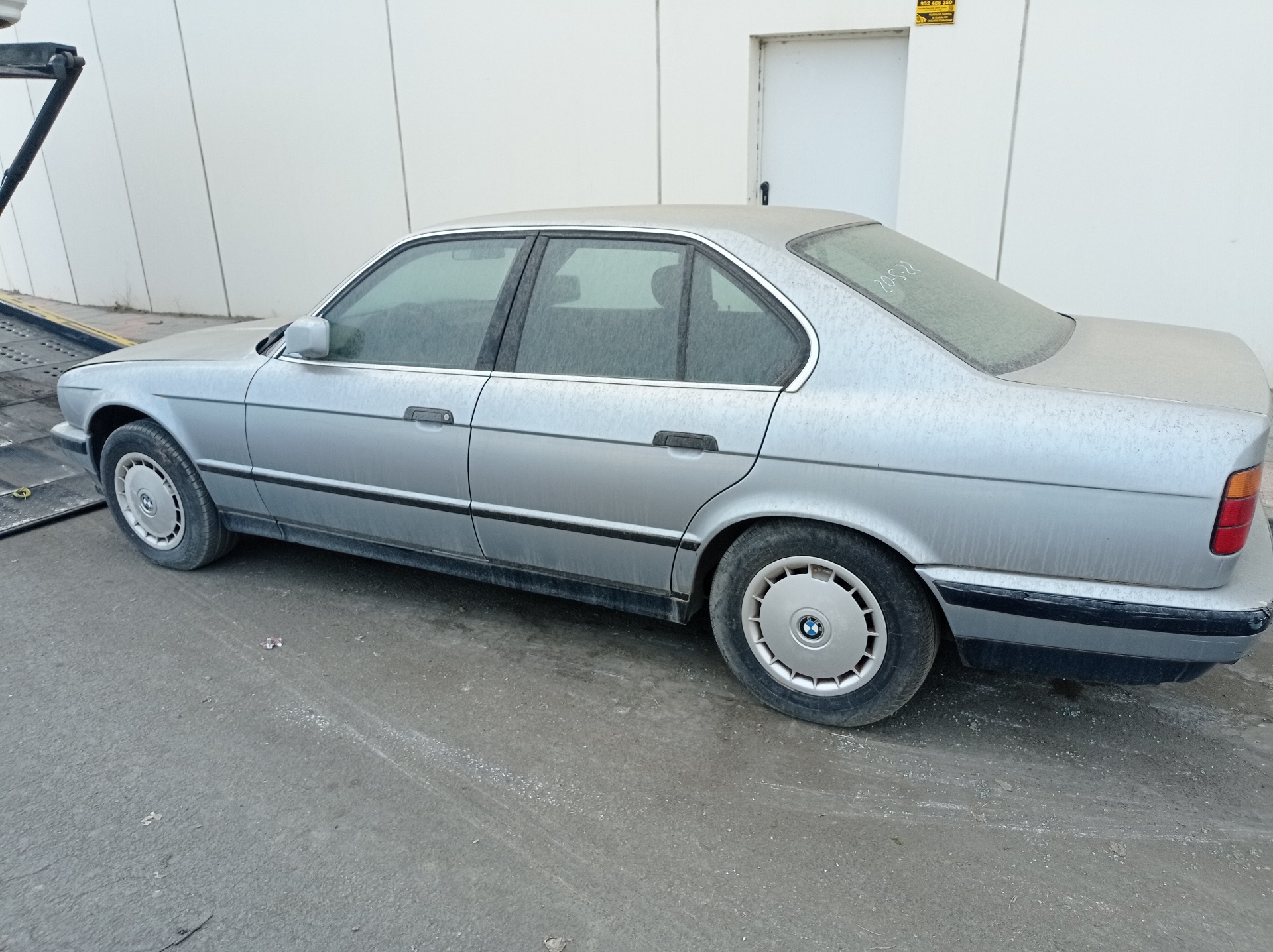 BMW 5 Series E34 (1988-1996) Feu arrière gauche 63211384009 23500033