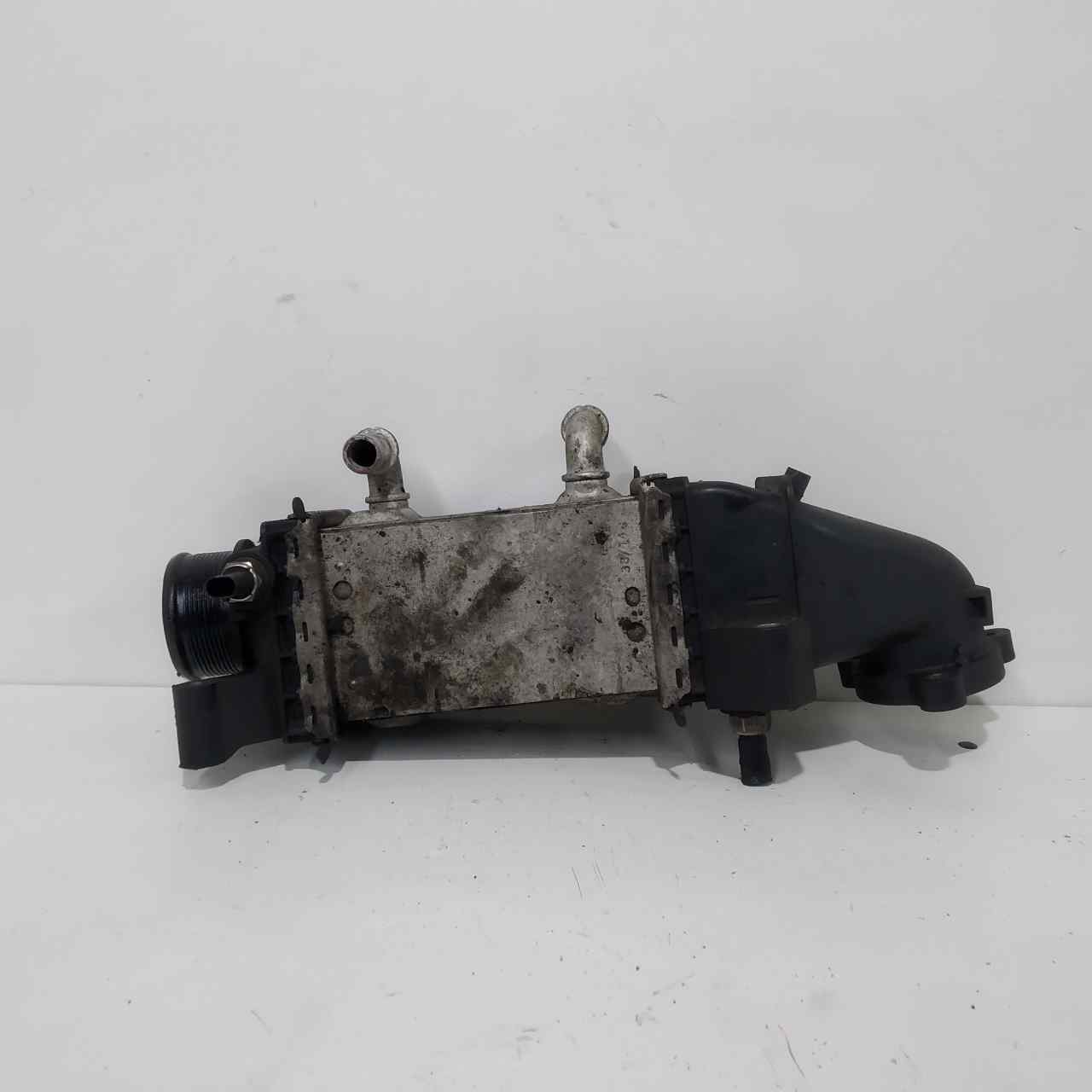 MAZDA 323 BJ (1998-2003) Radiateur de refroidisseur intermédiaire 04B145749K 25367893