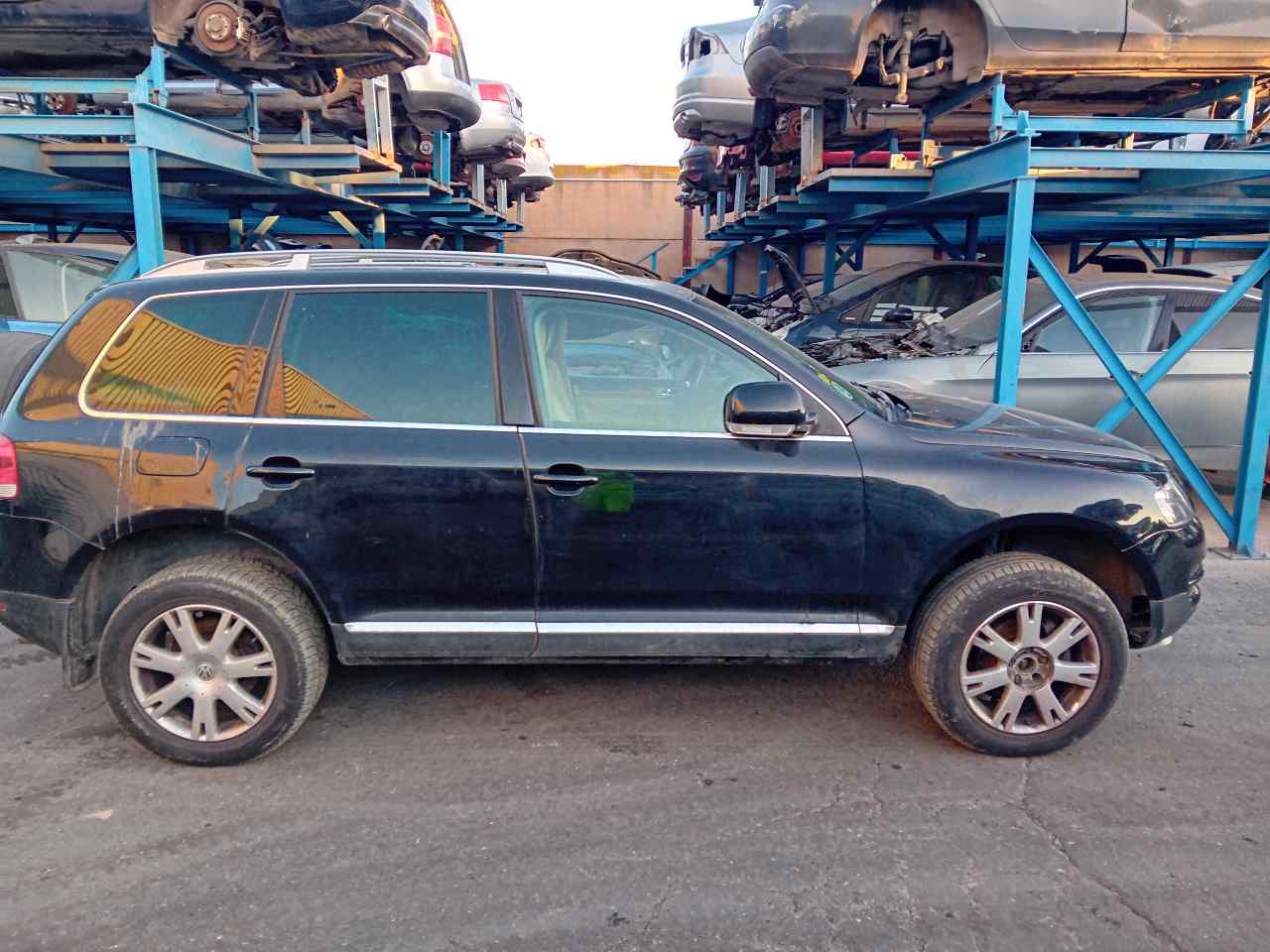 VOLKSWAGEN Touareg 1 generation (2002-2010) Far stânga spate 28259002 23501754